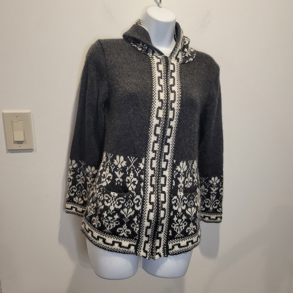 Signature Imports Size M 100% Alpaca Grey/white Fair Isle Print Cardigan - Picture 1 of 5